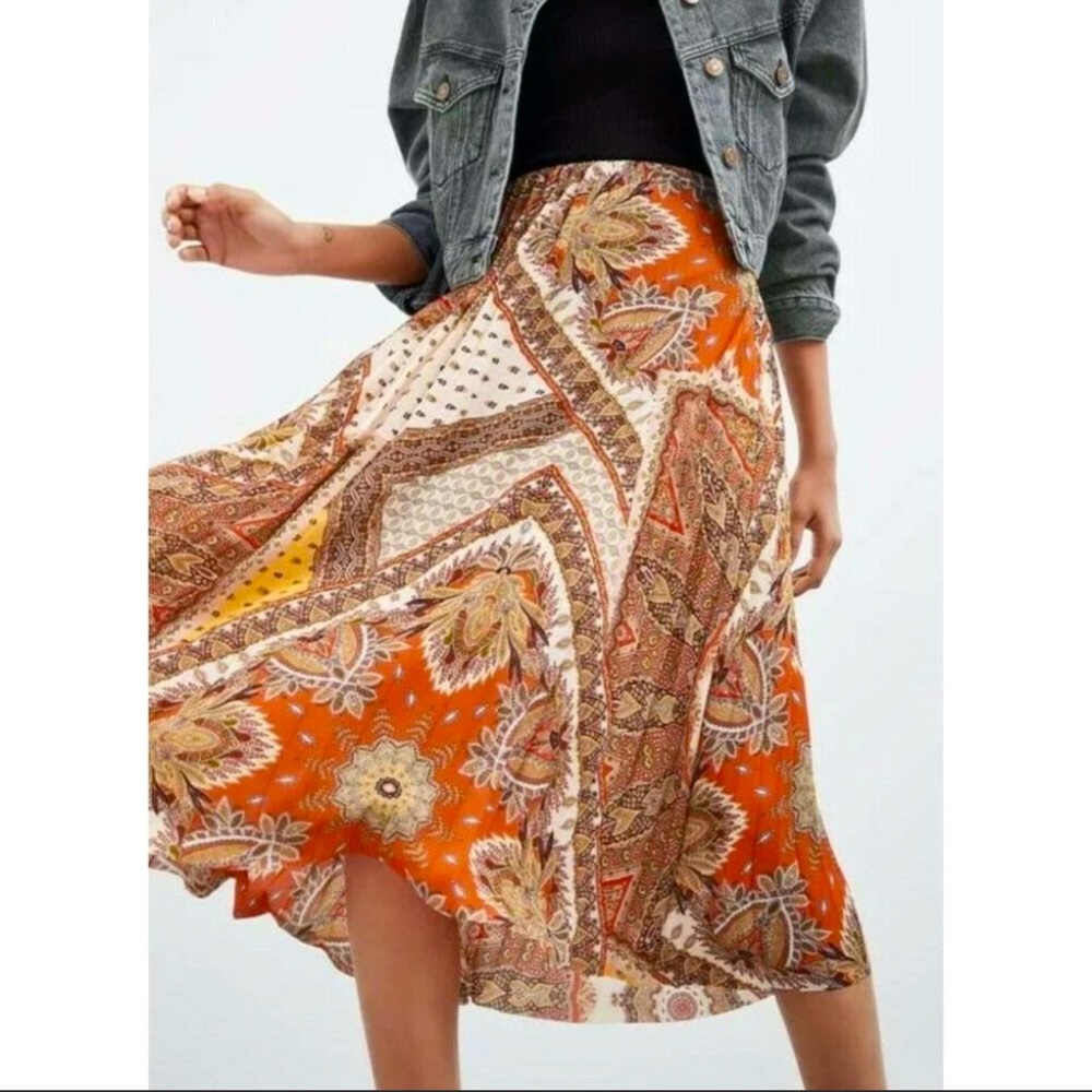 ZARA PRINTED PLEATED MIDI SKIRT XS